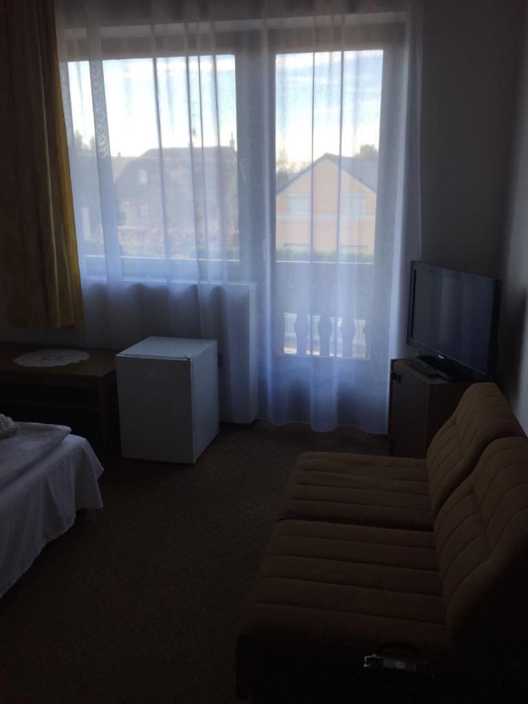 Ilona Panzio Hotel Balatonlelle Luaran gambar