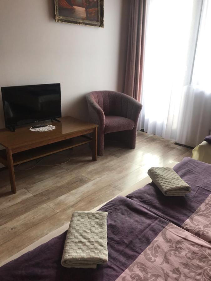 Ilona Panzio Hotel Balatonlelle Luaran gambar
